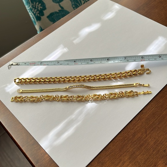 Vintage lot of 3 Goldtone 7” Bracelets /2with crystals - Picture 3 of 13